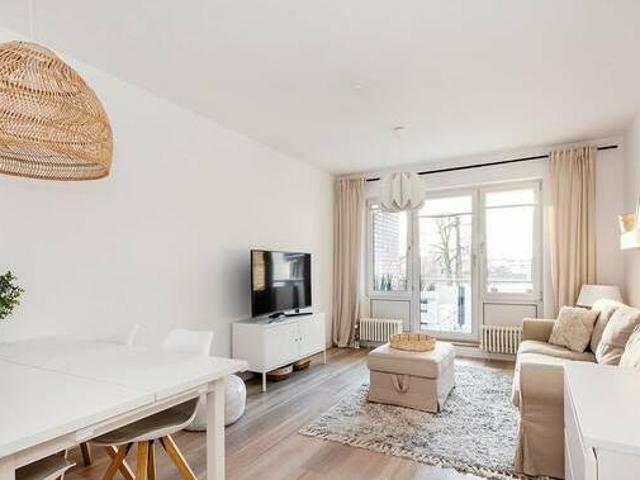 Spreeblick Moderne und helle 3ZimmerWohnung mit Balkon direkt am Wasser