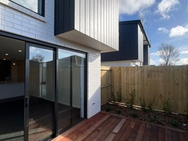 spreydon, 3 bedrooms