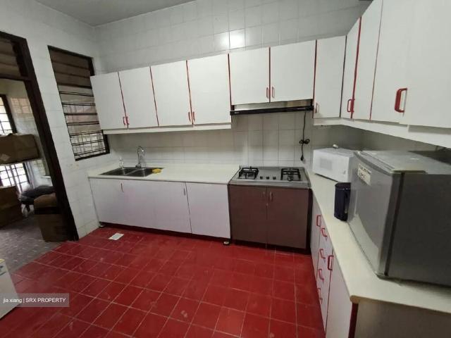 Springwood D5, Terrace