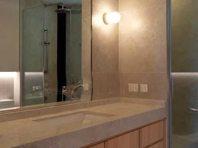 Spring Grove D10, Condominium