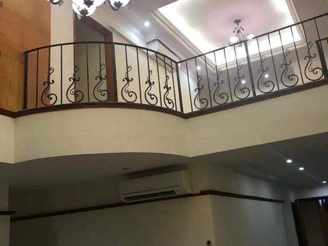 Spring Grove D10, Condominium