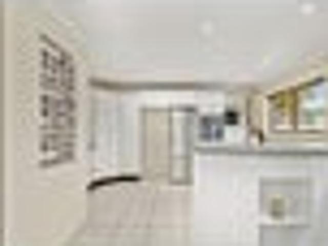 Springfield, 5 bedrooms, $750 pw