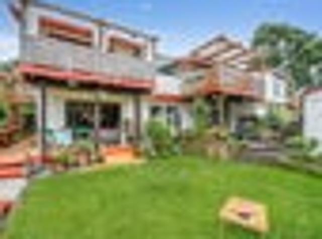 Springfield Family Living with Outdoor Appeal