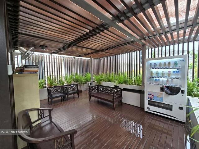 Springleaf Avenue D26, Terrace