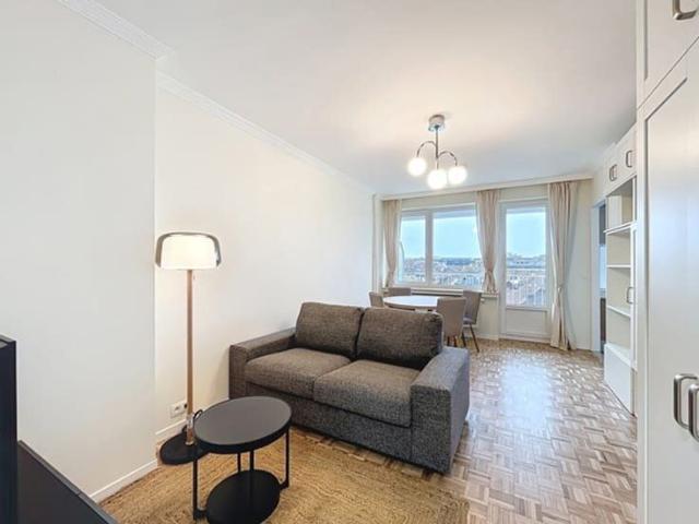 Square Ambiorix – Beautiful furnished studio + terrace