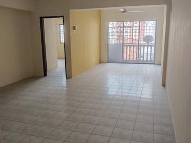 Sri Camellia Apartment 1130sf 4rooms 2bath 1parking Basic Unit Kajang