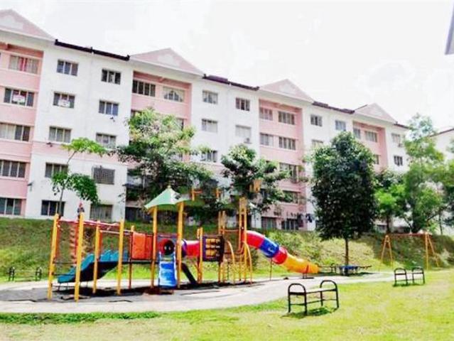 Sri Dahlia Apartment Bandar Puteri Puchong Tingkat 2 FREEHOLD