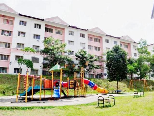 Sri Dahlia Apartment Bandar Puteri Puchong Tingkat 3 FREEHOLD