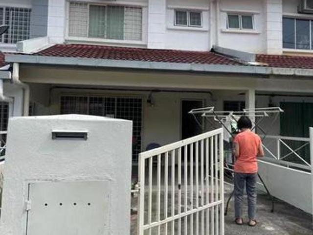 Sri kembangan house for sell