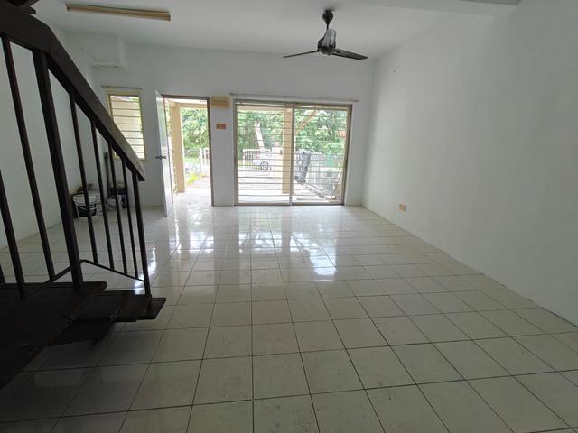 Sri kembangan Tmn Lestari Putra 2 Sty House Full loan