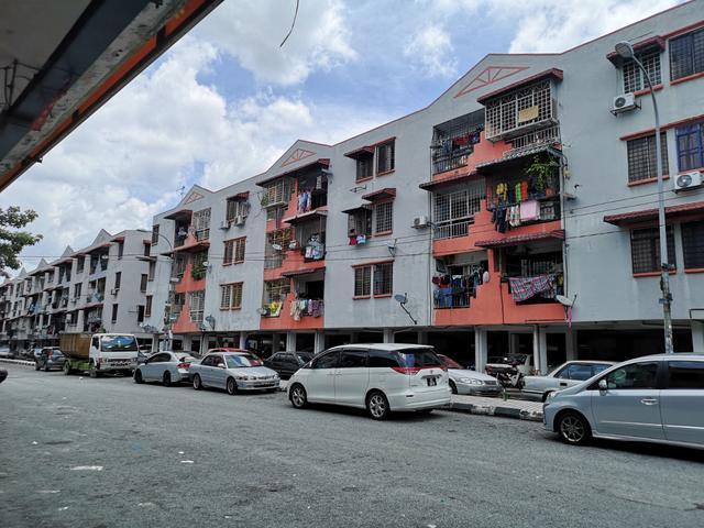 Sri Kuching Apartment at Jalan Matang 2 off Jalan Kuching KL For Sale