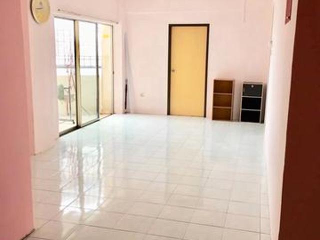 Sri Impian Larkin Apartment near CIQ Full Loan Cash Out Cash Back