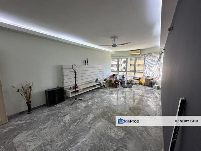 Sri Intan 1 Corner Unit For Sale