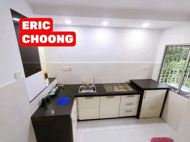 SRI IVORY APARTMENT RENOVAED AYER ITAM FARLIM 3 BED MIDDLE FLOOR Sale