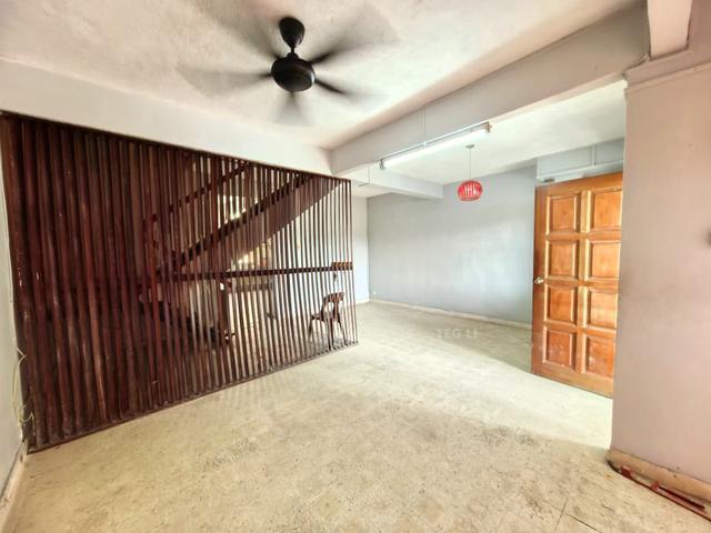Sri Muda Double Storey Facing No House Renovated