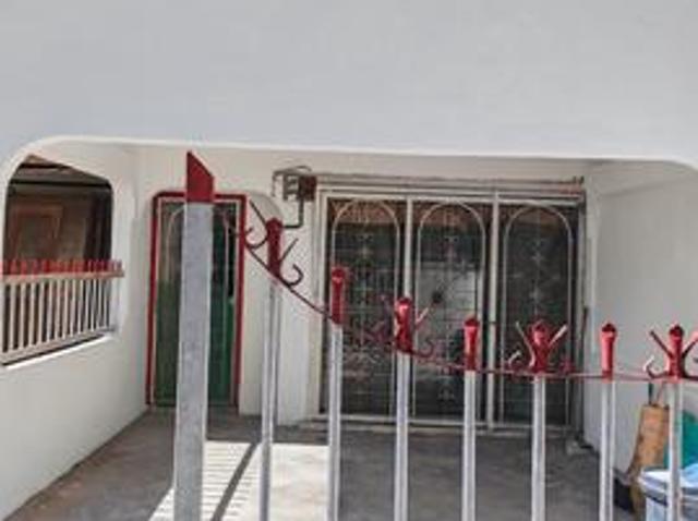 Sri mudah 25 story house for sale