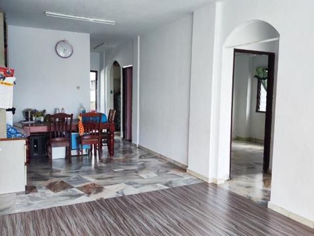 Sri Murni Fasa 2 apartment Taman Wilayah Selayang 3room 2baths 1cp