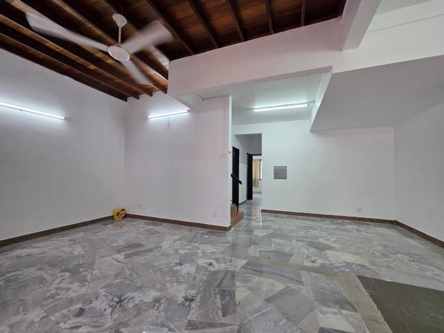 Sri Petaling Fully Gated Guarded 2 Storey Terrace More Car Parks