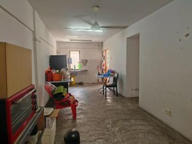Sri Plentong Flat