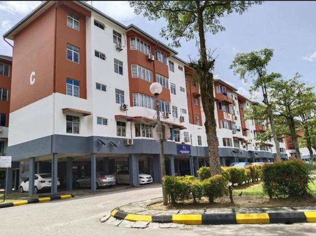 Sri Putra Apartment Bandar Putra Kulai