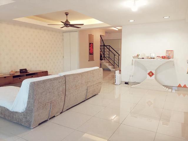 Sri Puchong 2 Storey House Fully Renovation Fully Extend