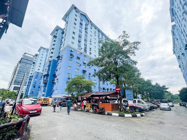 Sri Rakyat apartment Bukit Jalil pavilion 2 Kuala Lumpur near LRT