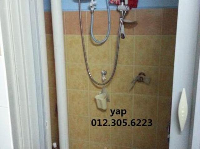 Sri Rakyat Apartment For Sale!