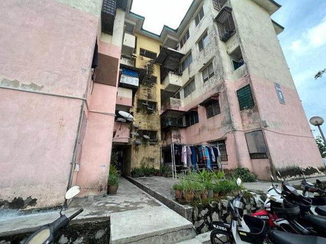 Sri Rinching Semenyih Selangor block c tingkat 2