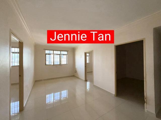 Sri Wangsa 1 jelutong Recently touched up with brand new floor tiles