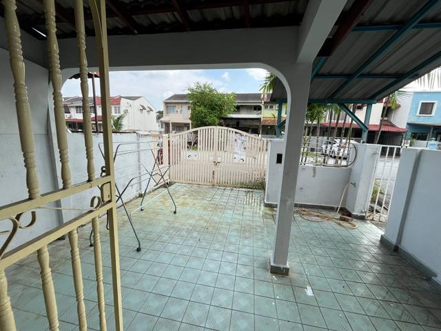 SS19 Single Storey Terraced 2R2B Subang Jaya Selangor Partial Furnis