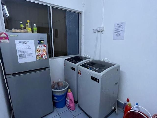 Ss2 female unit middle room for rent move in immediatelytrusted agent