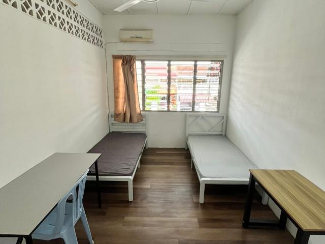 SS2 PETALING JAYA@SEA PARK MIDDLE ROOM FOR RENTWalking Distance To TAMAN PARAMOUNT LRT