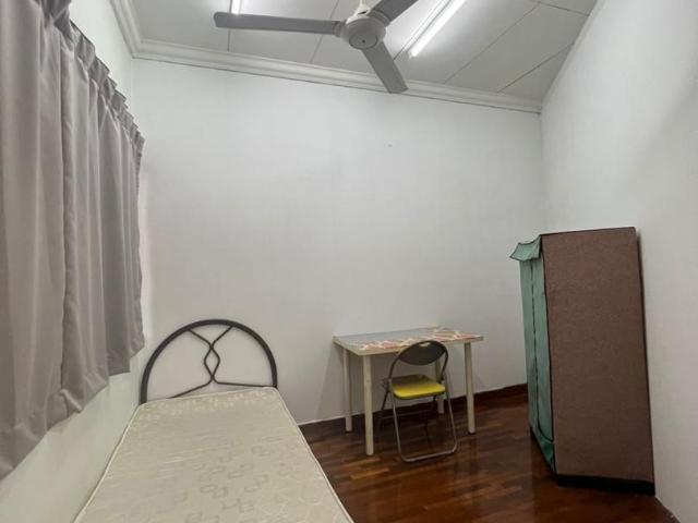 SS2, PJ Best Kept Secret: Room for Rent! MOVE IN IMMEDIATELY