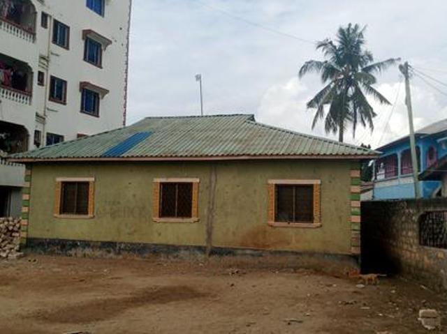 Swahili house on sale at KES 5.5m only with 42,000 income per month with a clean title deed