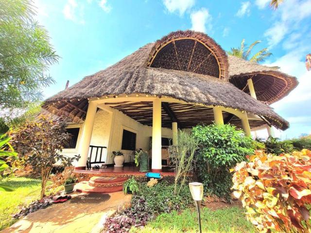 Swahili style 2 bedroom Villa with potential