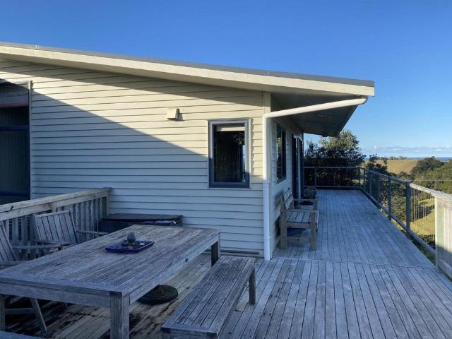 Sweeping views and coastal convenience