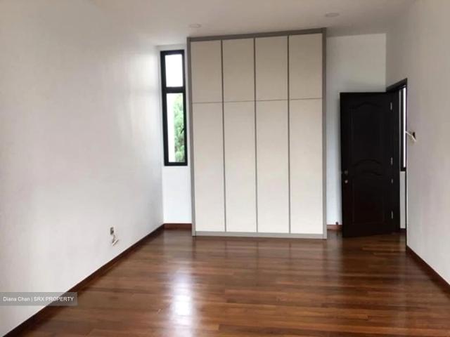 Swiss Club Park D11, Detached