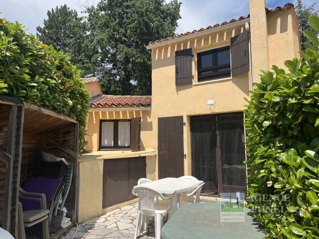 St Vallier de Thiey Maison jumelée 3 Pièces Terrasse Parking privatif