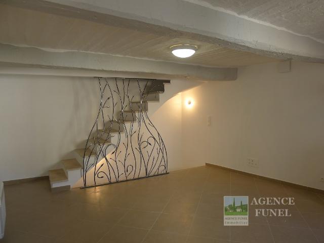 St Vallier de Thiey T2 Duplex entièrement rénové Neuf