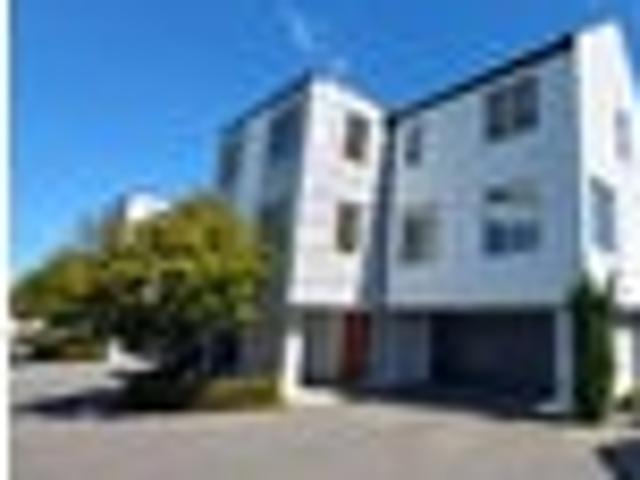 St. Albans, 3 bedrooms, $650 pw