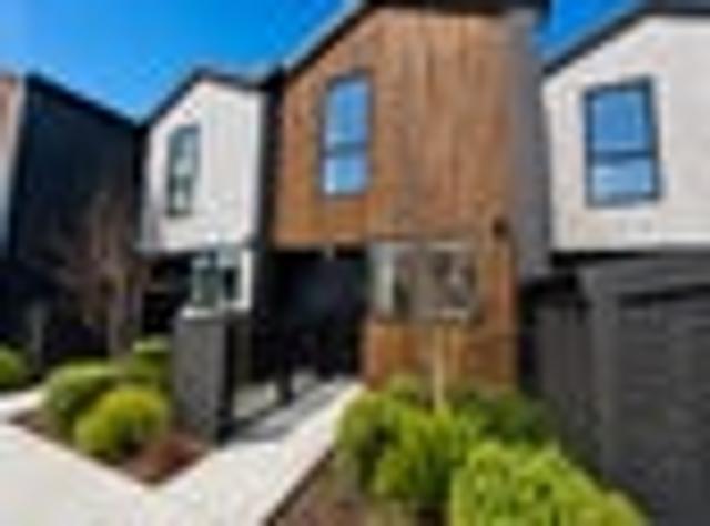 St. Albans, 2 bedrooms, $520 pw