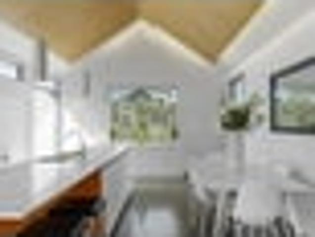 St. Albans, 2 bedrooms, $1350 pw