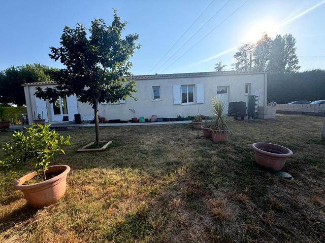 St Andre De Lidon Maison 4 pièce s de plain pied 86 m2