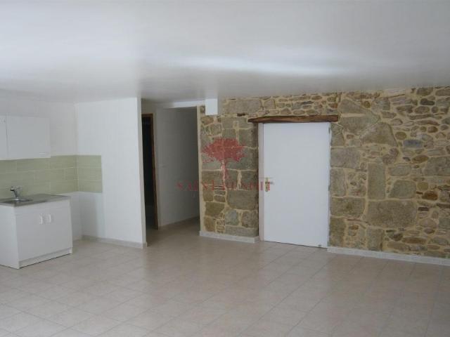 ST ANDRE DE SANGONIS 34725 Joli F3 + COUR en RDC, 50 m2
