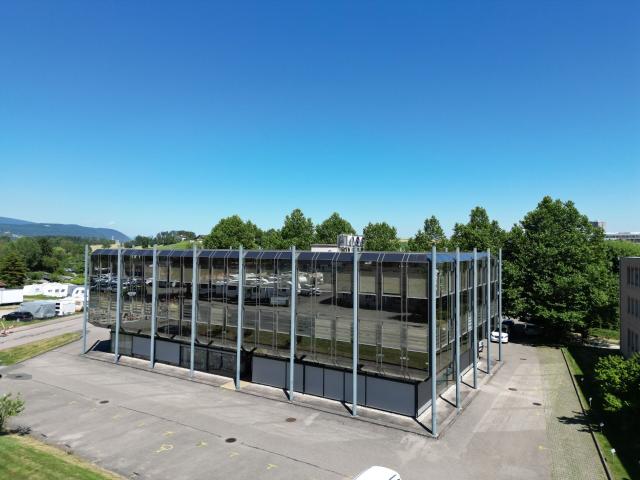 St Blaise, Gewerbefläche von 50 m² mit Parkplätzen