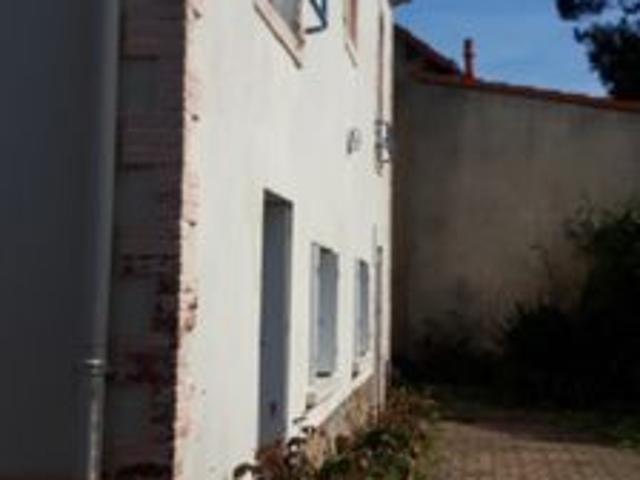 St brevin hyper centre à la mer Maison ancienne à négocier? 4ch 102m2 avec garage jardin clos à rafraichir