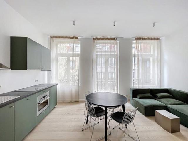St. Catherine: Lovely Furnished 1 Bedroom Apt