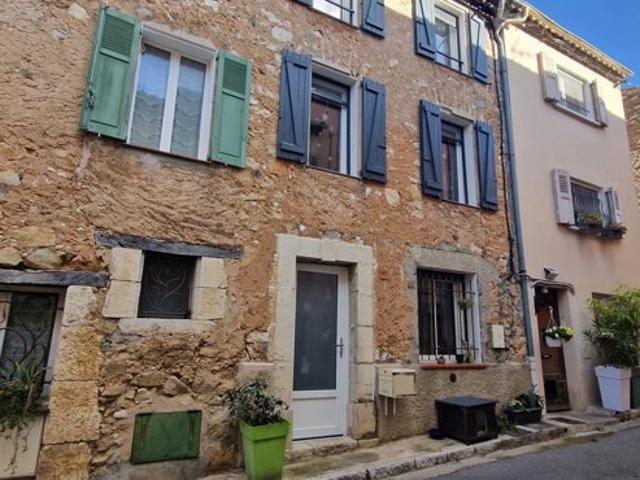 St CEZAIRE SUR SIAGNE, superbe maison de village