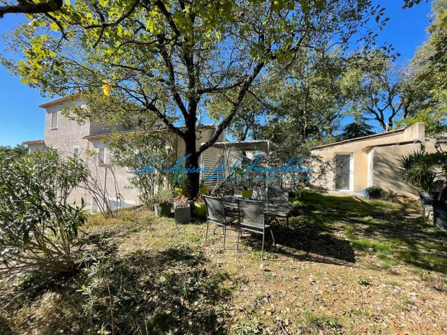 St Hilaire de Brethmas, villa T6 de 167 m2 hab sur 920 m2 de. 167m² Saint Hilaire de Brethmas