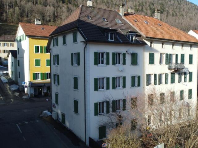 St Imier, immeuble de 5 appartements avec possibilité d'acquérir 10 garages